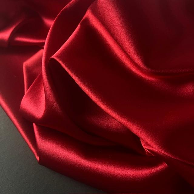 Gewebe Seide rot