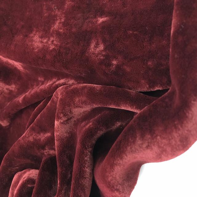 Gewebe Samt Carla weinrot , nur noch wenige Meter