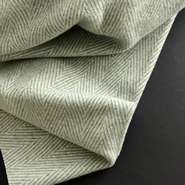 Gewebe Fischgrat linde/écru, nur noch wenige Meter