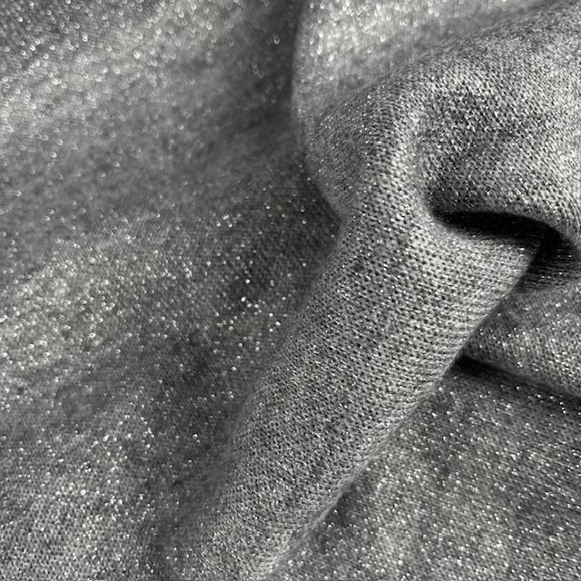 Strick Nella silber glänzend, nur noch wenige Meter