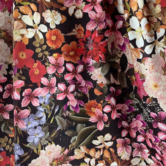 Gewebe Max Mara, nur noch wenige Meter