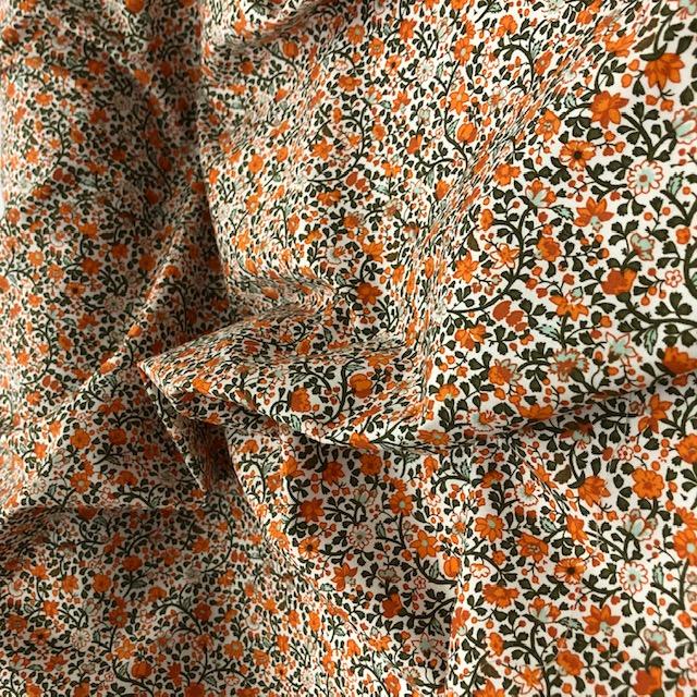 Gewebe Blumen klein, nur noch wenige Meter