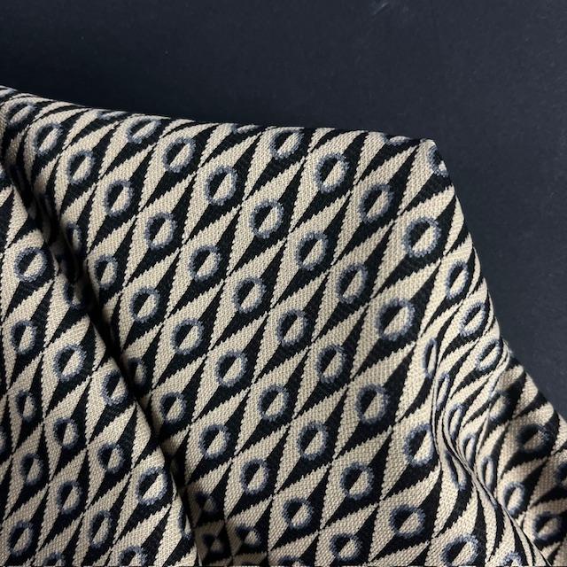 Romanit Jacquard Natti, nur noch wenige Meter