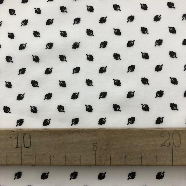 Gewebe Blätter schwarz, nur noch wenige Meter