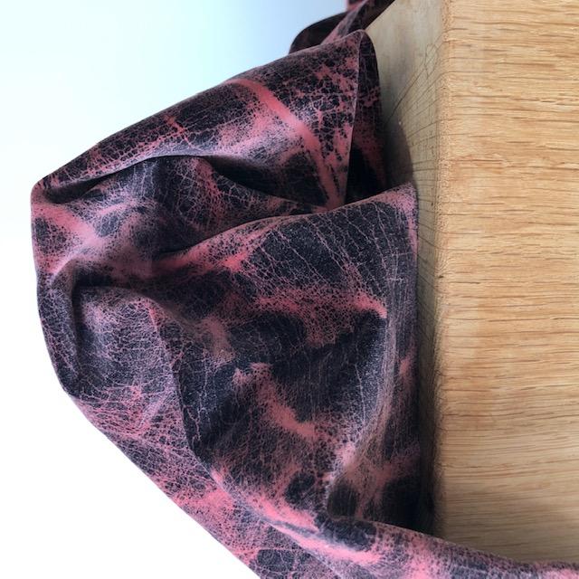 Gewebe Velvet Batik rot/schwarz