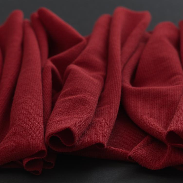 Ripp-Jersey Li rot, nur noch wenige Meter