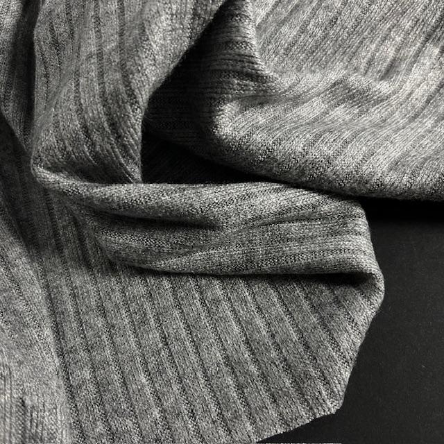 Strick Laura grigio, nur noch wenige Meter