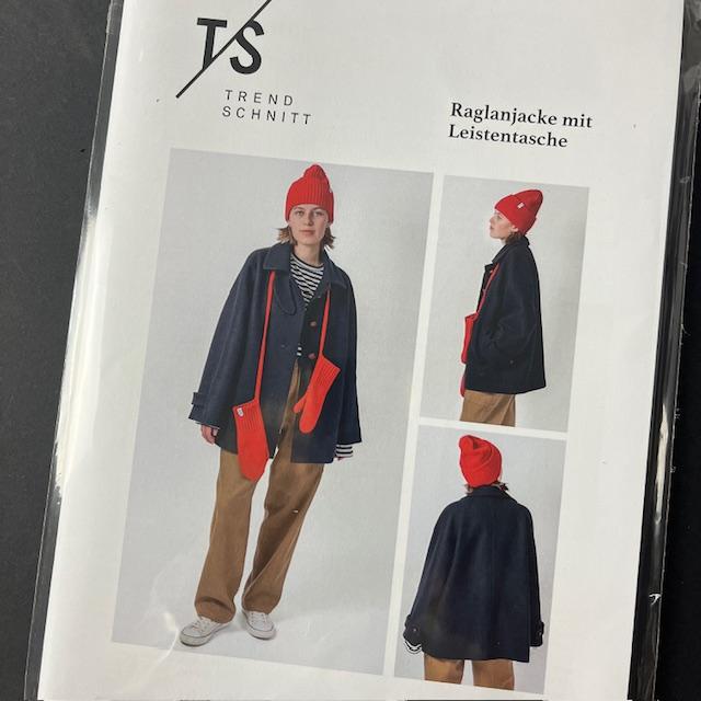 Trendschnitt Mantel Raglanjacke mit Leistentasche